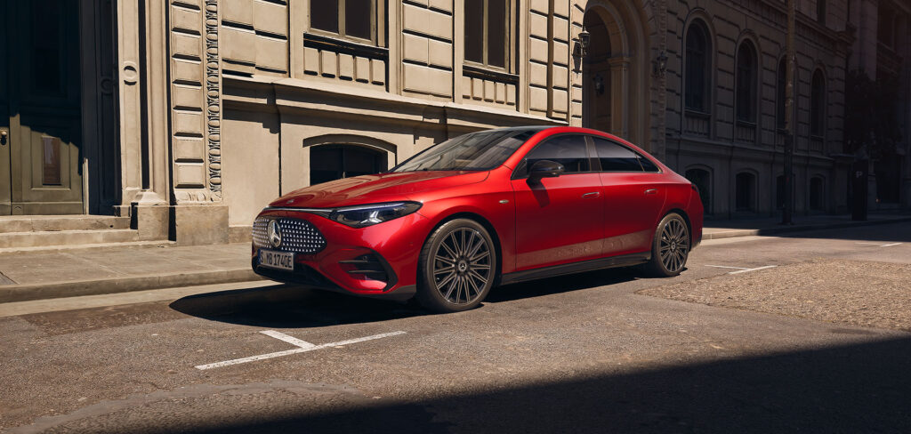 Mercedes-Benz CLA, Hero-Slider