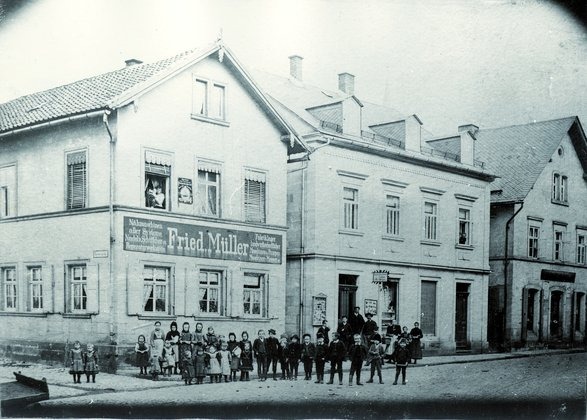 Historisches Firmengebäude von automüller (1879)